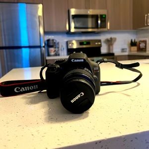 Canon EOS Rebel T7